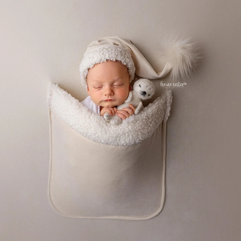 Red Christmas Santa Outfit Baby Photography Prop 2Pcs/Set Newborn Hat Pocket Background Cloth Baby Photoshoot Studio Accessories