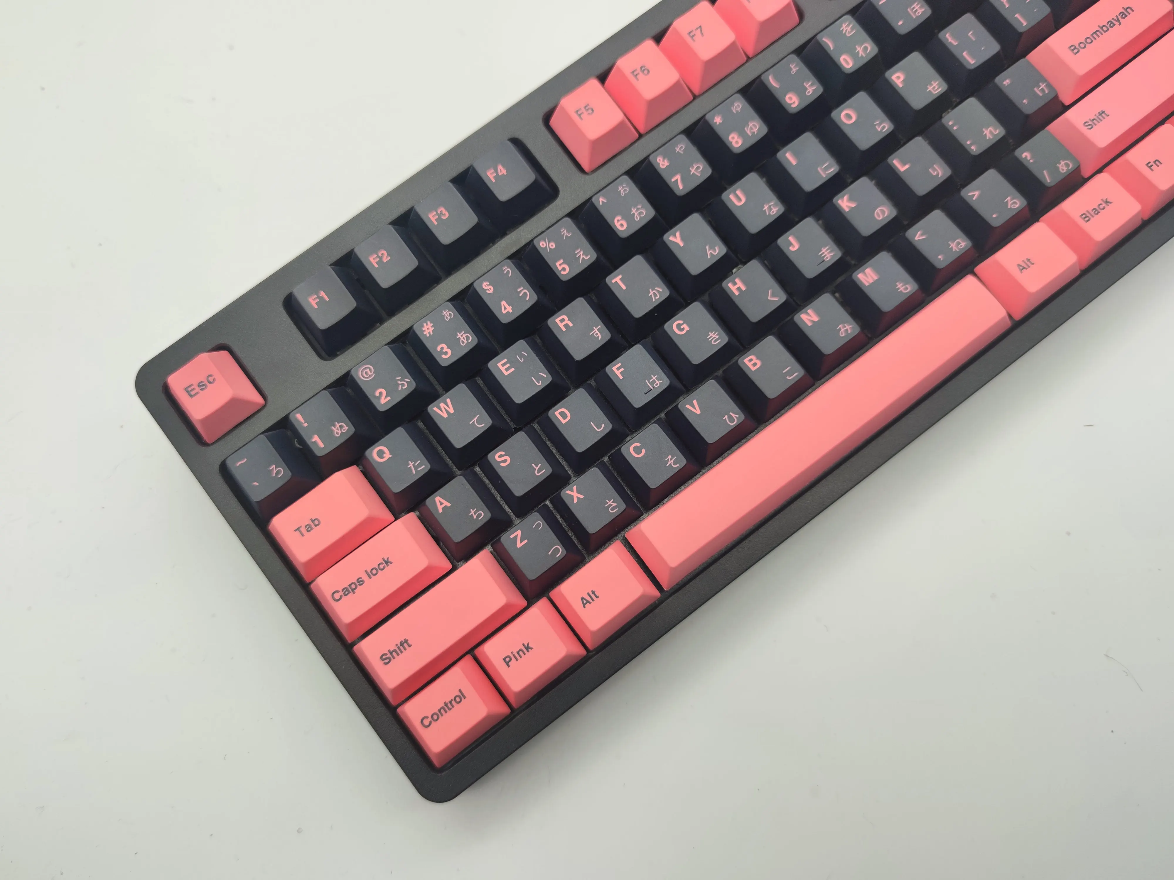 Gmk schwarz rosa pbt Tasten kappe, 129 Tasten Tasten kappen Kirsch profil Dye-Sub personal isierte gmk Tasten kappen für mechanische Tastatur