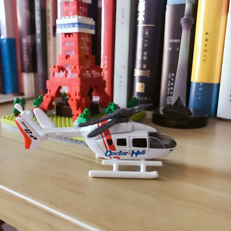 Tomica - Coche de Ambulancia, Modelo a Escala de Simulación, Vehículo en Miniatura, Nissan, Isuzu, Honda, Mitsubishi, Coleccionable, para Exhibición