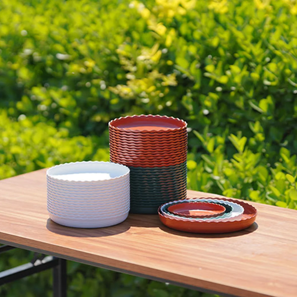 波型縁の植木鉢底皿 – 厚みのある丸型プラスチック製水受け皿 - Drip Tray Saucer のレビューと価格