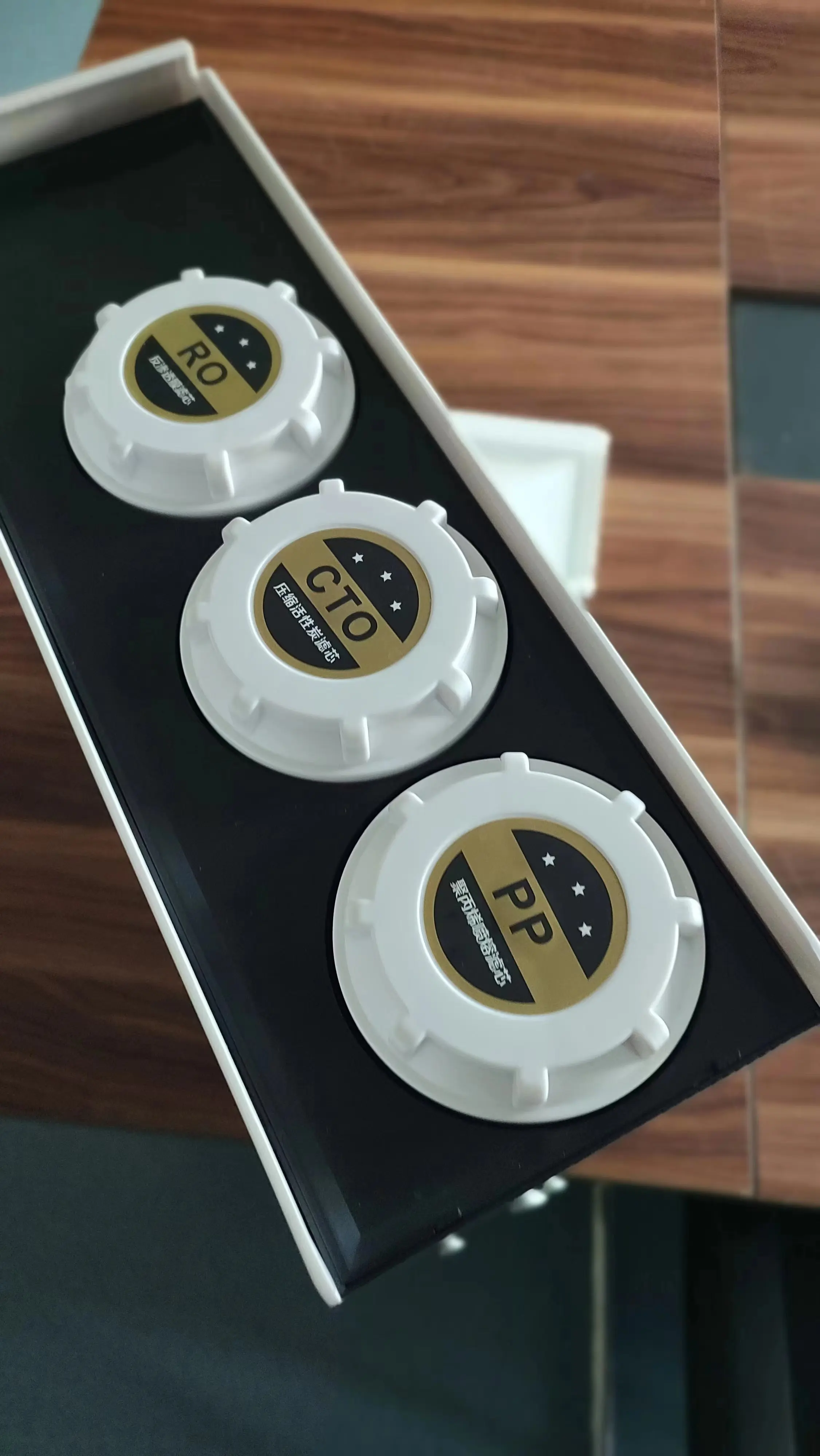 เครื่องกรองน้ําฟลักซ์ขนาดใหญ่ 4 ขั้นตอนเครื่องกรองน้ํา TDS Reverse Osmosis อัจฉริยะ