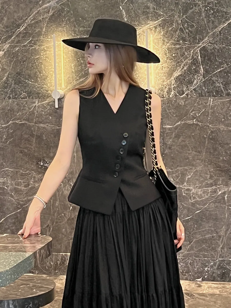

Elegant Black Sleeveless Casual Suit Vest Women's Style Summer Short Outerwear Layering Fashion Commute Wool Blend Vest