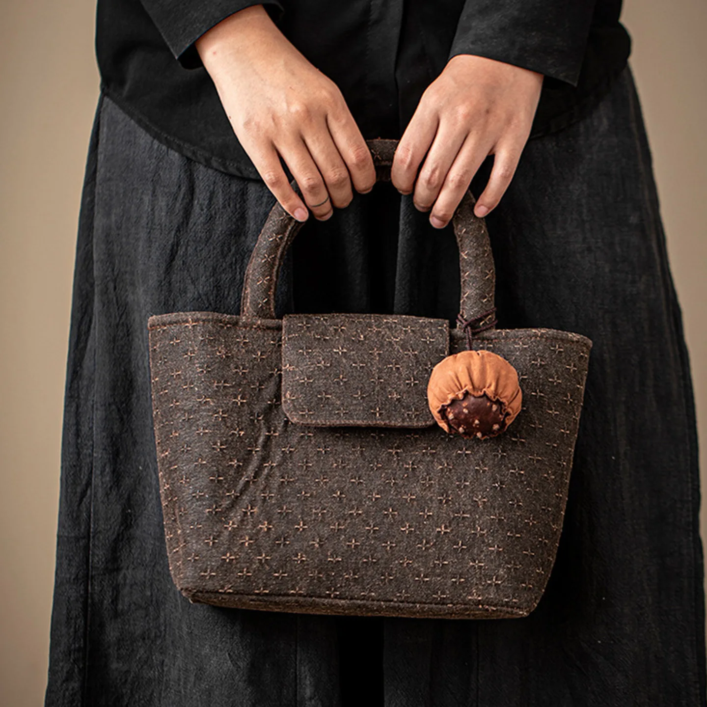 

Chutianyao Retro Xiangyun Silk Tea Ceremony Portable Outdoor Handbag Women's Bag Storage Pouch Handbag for Tea Tools