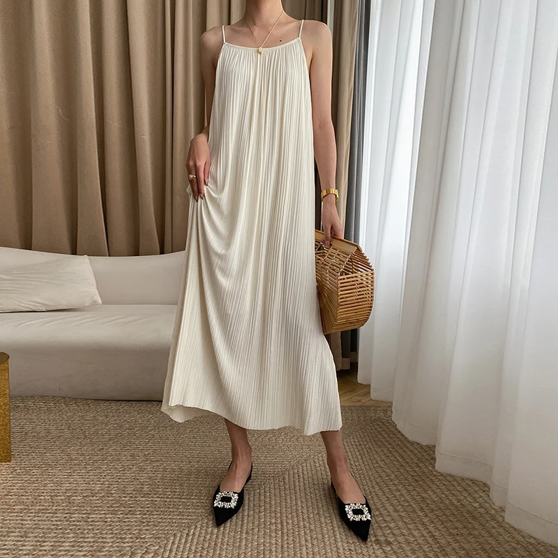 Women Summer Sleeveless Pleated O-neck Spaghetti Strap Loose Sexy Maxi Dress