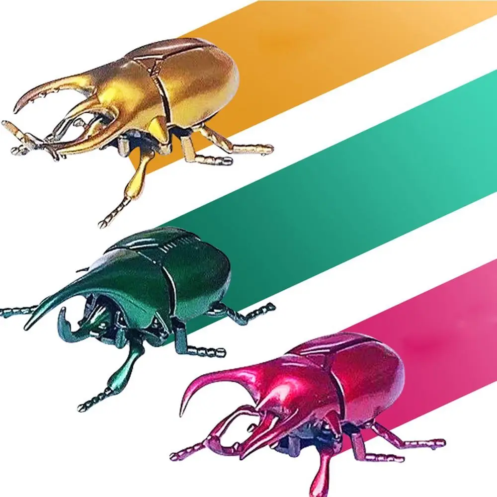 

Interesting Plastic Cement Wind Up Beetle Cartoon Realistic Insect Figures Gold/Green Tricky Parent-child