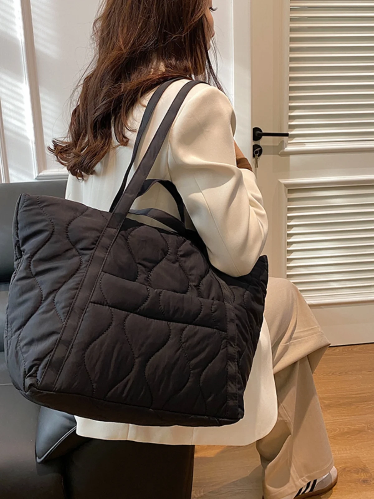 

mat Women's Handbag Korean Version INS Faion Large Capaci Nylon Embroidered Cloth Tote Bag Simple Soft Single ou...