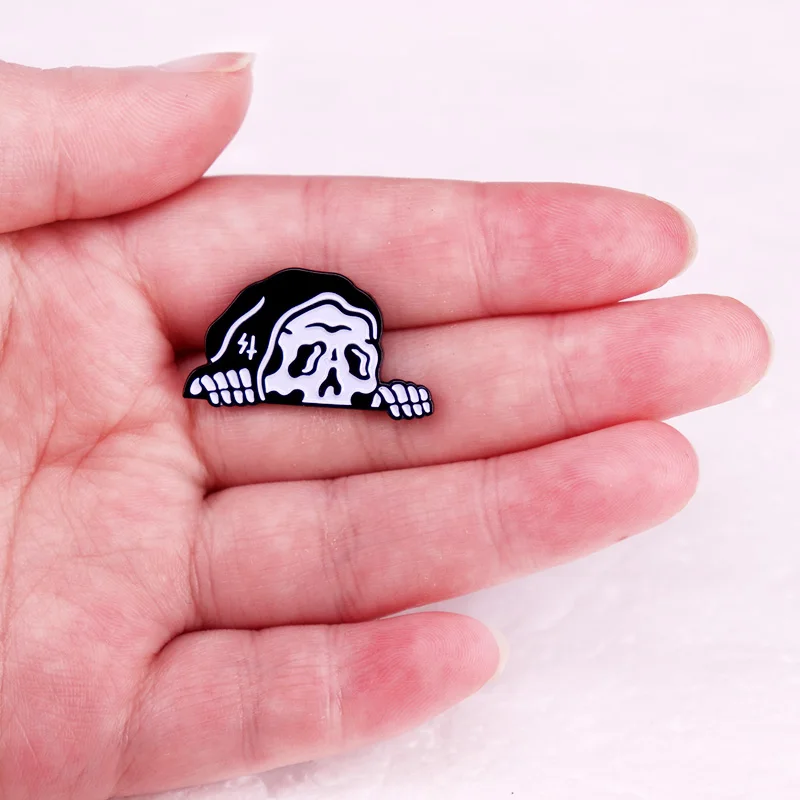 Grim Reaper Peeker Enamel Pin Creeper Skeleton Badge Brooch Jewelry