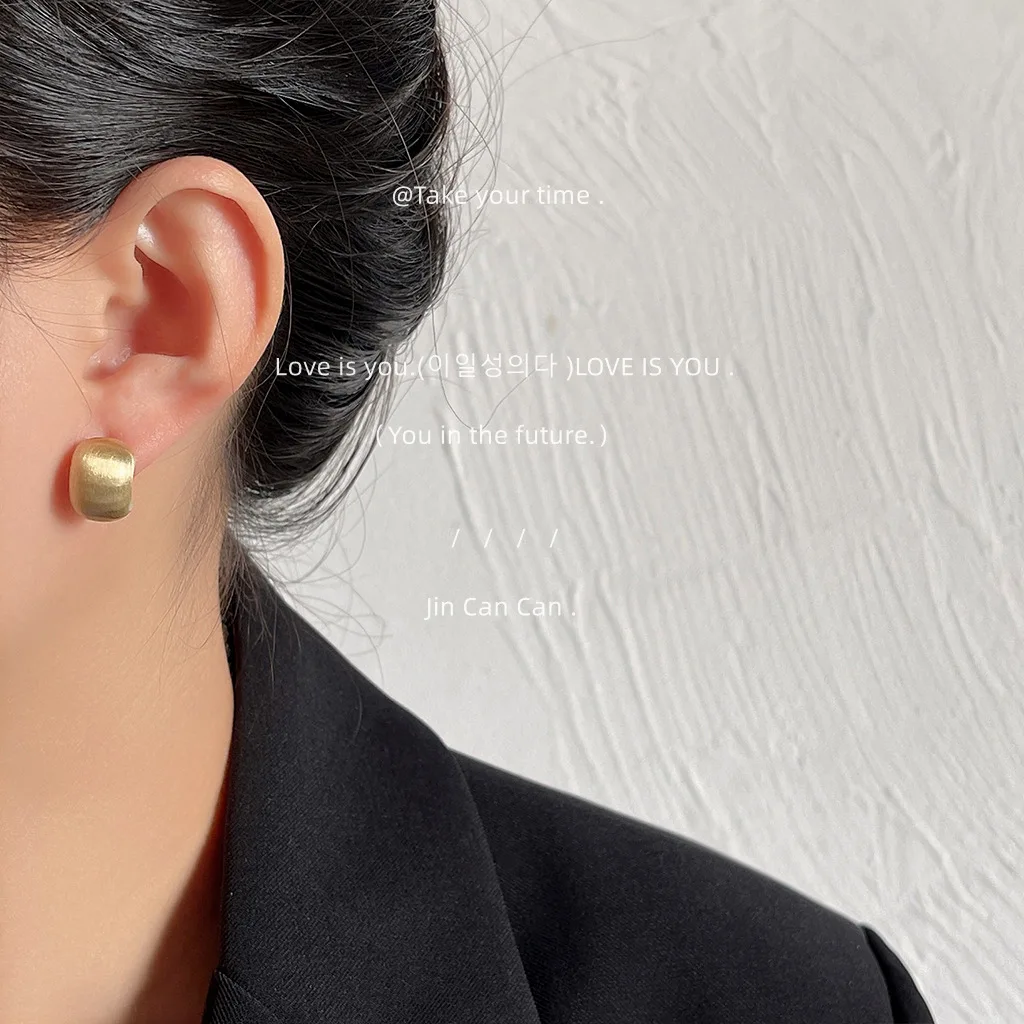 Elegant Stud Earrings with Delicate Craftsmanship and Matte Gold/Silver Plated Finish, Perfect for Any Occasion