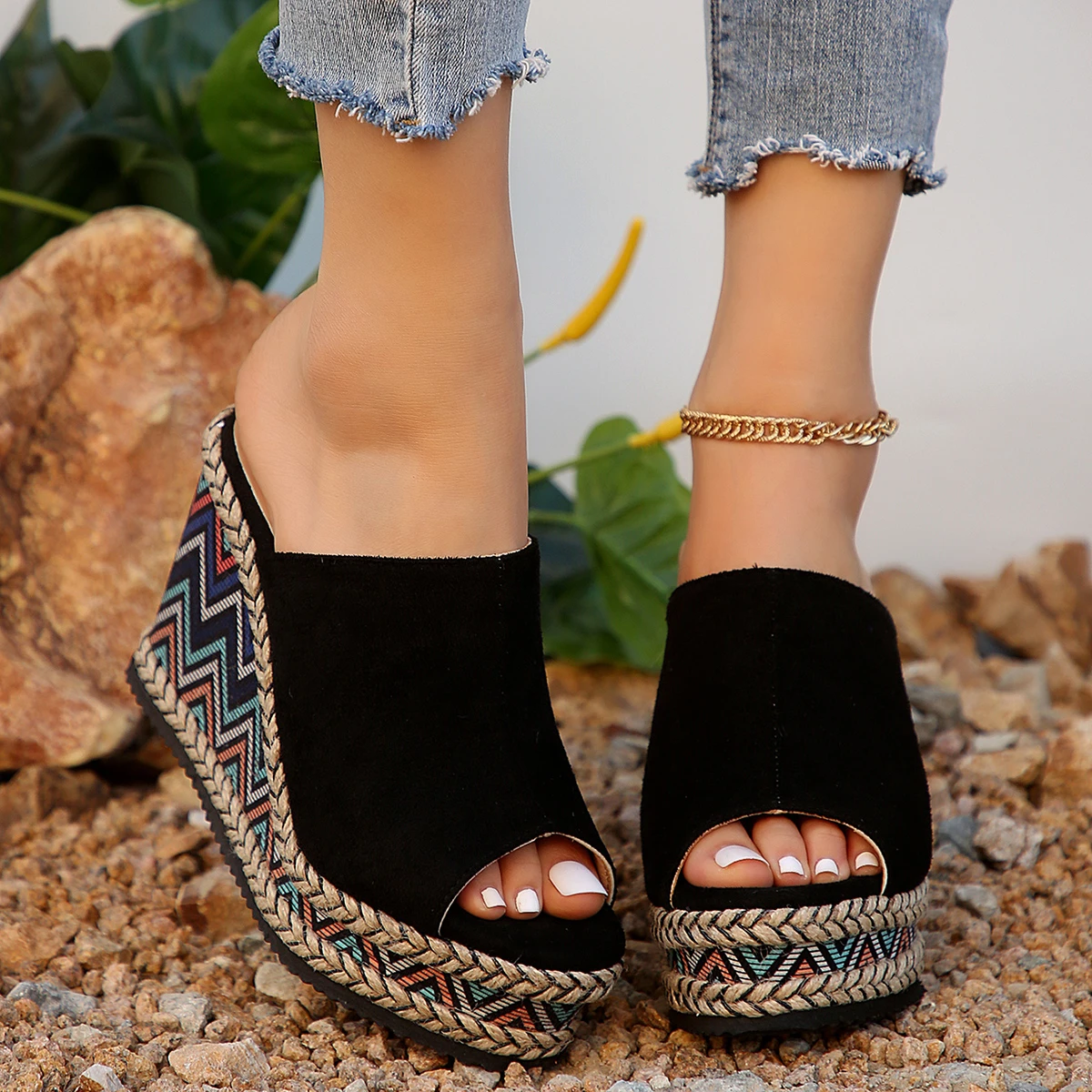 Sandalias de verano de talla grande para mujer, Zapatillas de casa con plataforma de cuña, toboganes de moda con punta abierta, tacones de lujo