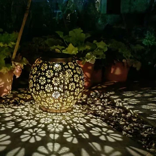 

Iron Art Solar Hollow Lantern Chrysanthemum Ball Projection Garden Courtyard Villa Landscape Lawn Decorative Light