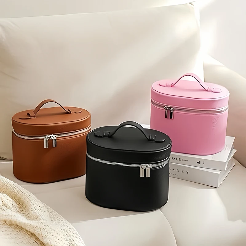 

Large Capacity Lightweight Luxury Makeup Bag for Women Simple & Portable Cosmetic Organizer with Multiple Compartments