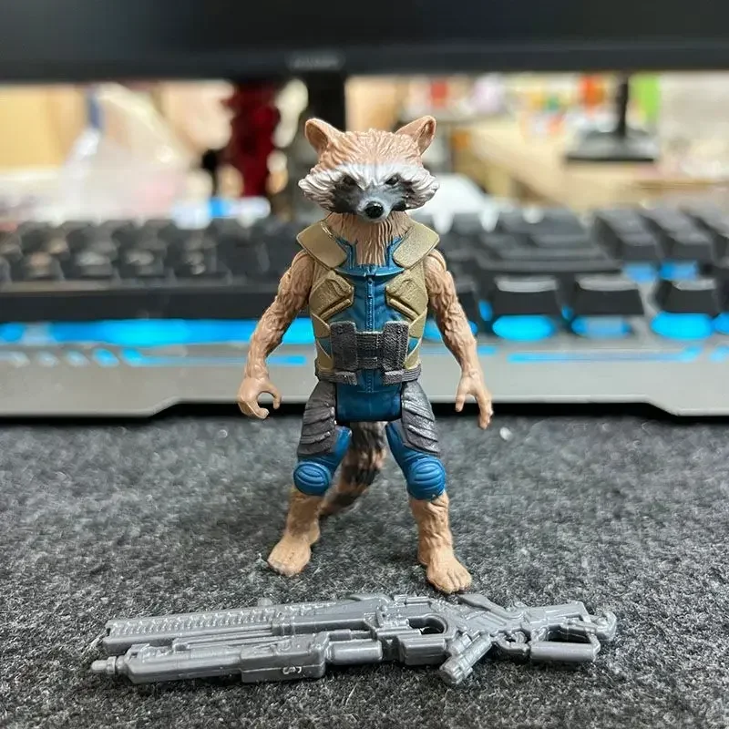 Marvel Movie Guardians of The Galaxy Rocket Raccoon Groot Personalized Cartoon Action Figure Ornament Hand Model Christmas Gift