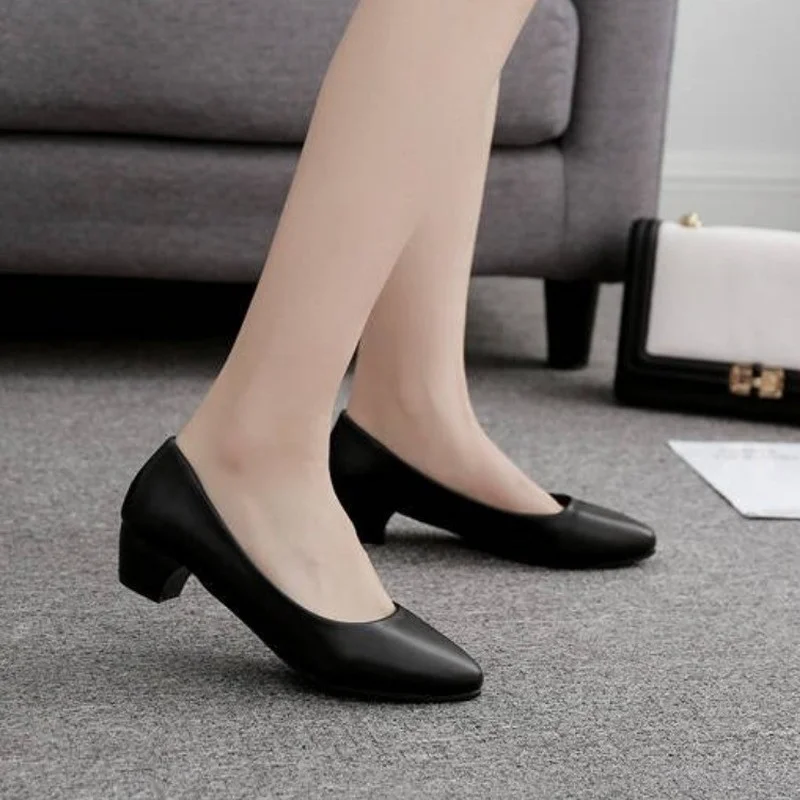 Women\'s High Heels 2022 New Fashion Single Shoes Female Shallow Mouth Work Shoes Women Black Leather Shoes Chunky Heel