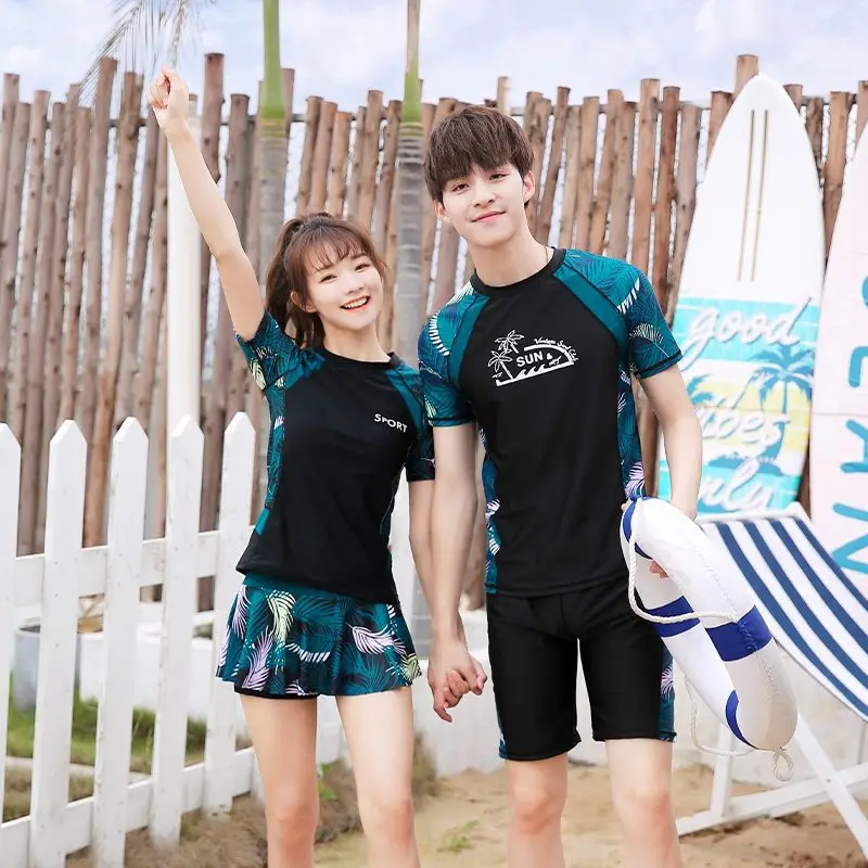 

Family Matching Swimwear Couple Short-Sleeved Surfing Suit Women Men Lovers Holiday Seaside Sun Protection Clothes Bathing Suit