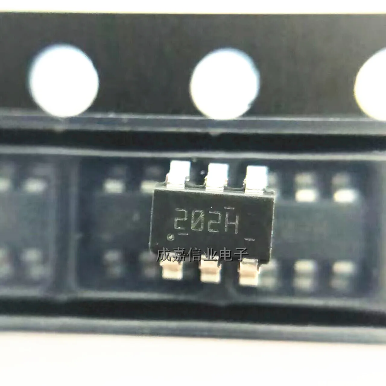 

10pcs/Lot TPS54202HDDCR SOT-23-6 MARKING;202H Switching Voltage Regulators 4.5V to 28V Input, 2A Output