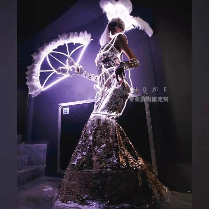 

Children's new home white LED feather fan ostrich hair headdress props bar costume performance