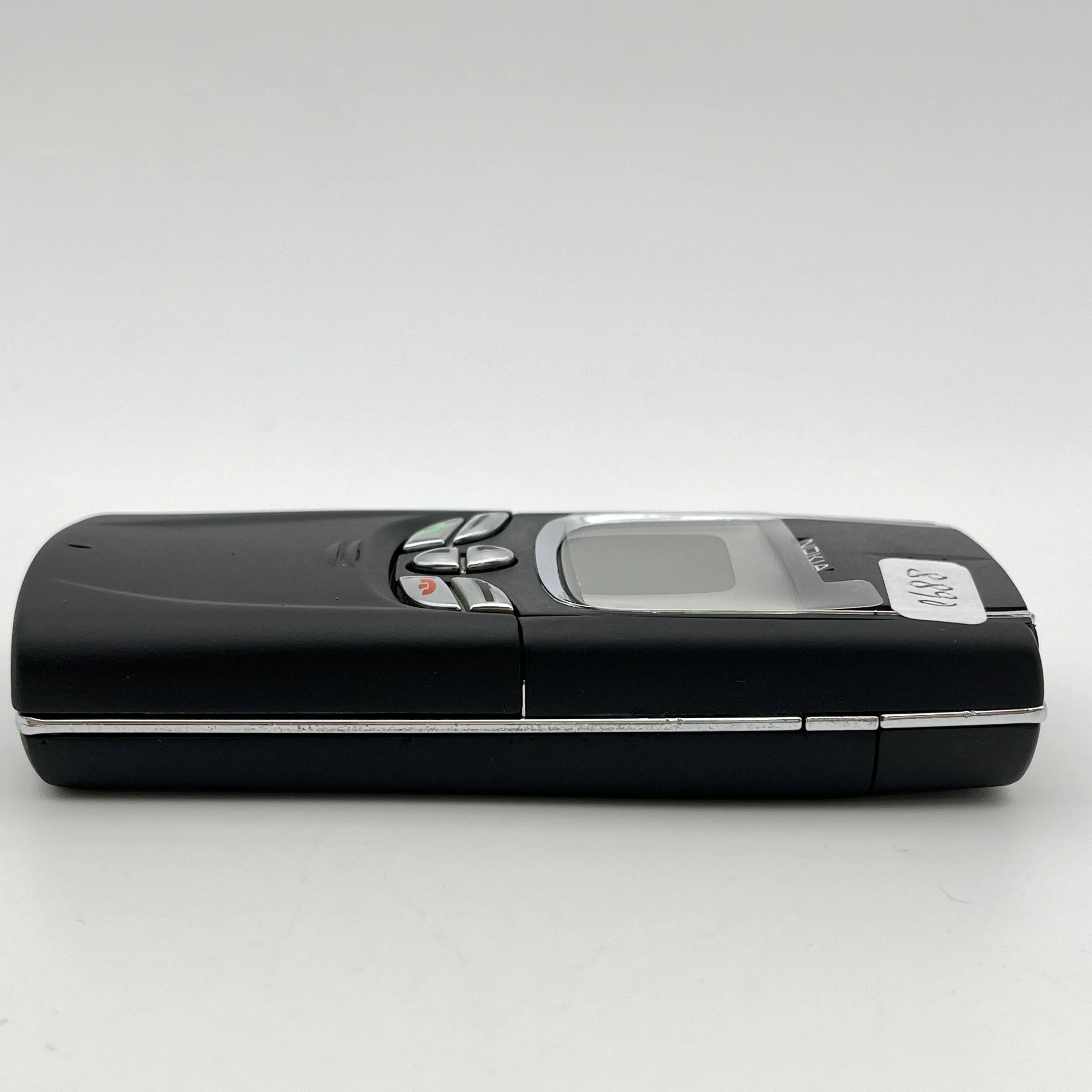 هاتف Nokia 8890 الأصلي مصنوع في فنلندا يدعم اللغة الإنجليزية بحالة جيدة فقط