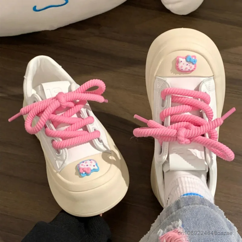 Sanrio Hello Kitty Round Head Soft Shoes Student Pink Shoelace White Shoes Low Top Platform Shoes Y2k Women Luxury Cute Sneakers