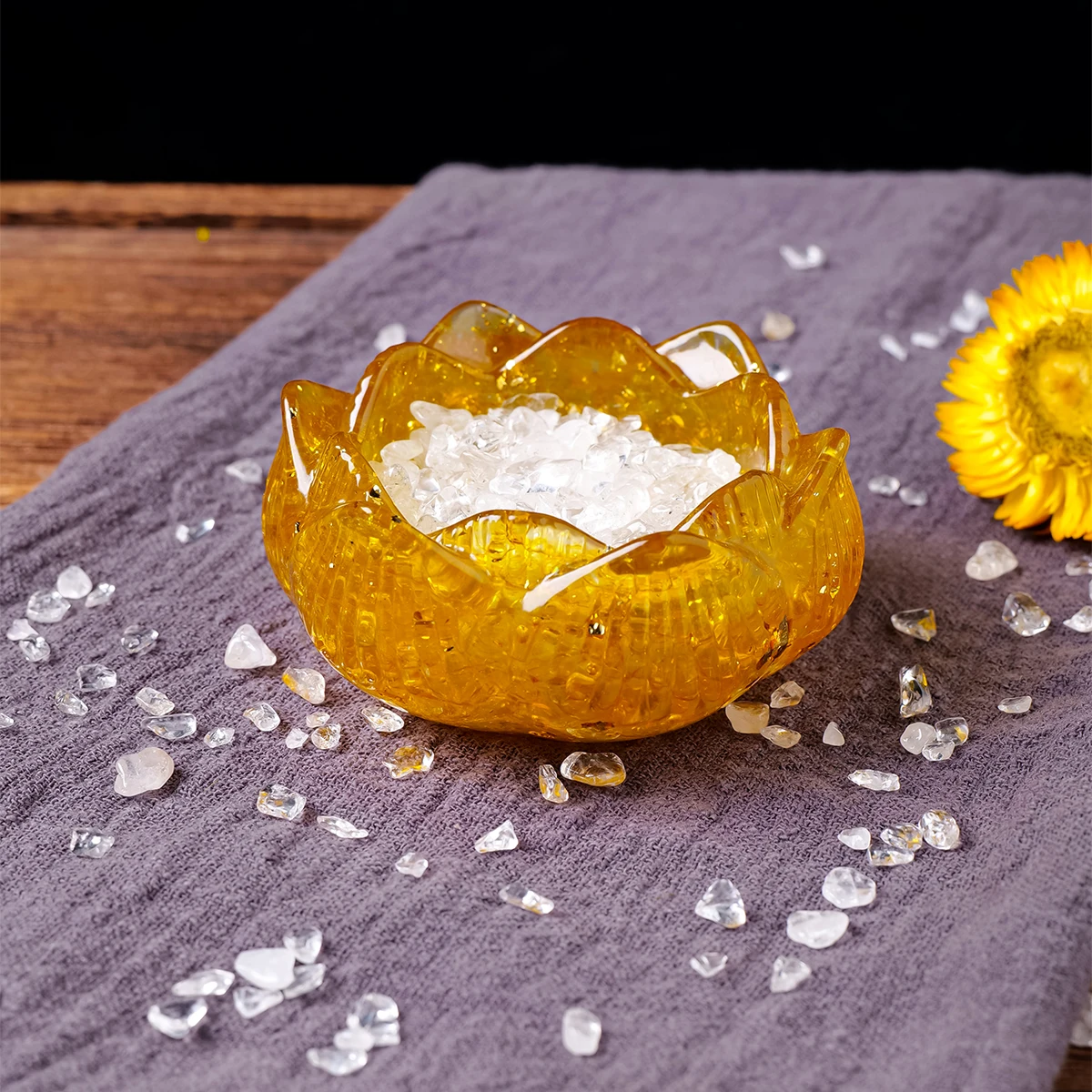 1PC Natural Crystal Crushed Stone Epoxy Resin Lotus Shape Meditation Gift For Home Decor DIY Crystal Delicate Gift