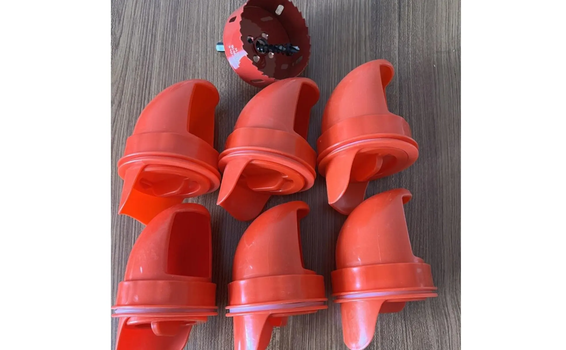 Weighted Poultry Feeder Waste Reducing Automatic Chicken Feeder Chicken Feed Trough No Clogging Livestock Feeding Equipment Weighted Poultry Feeder Waste Reducing Automatic Chicken Feeder Chicken Feed Trough No Clogging Livestock Feeding Equipment