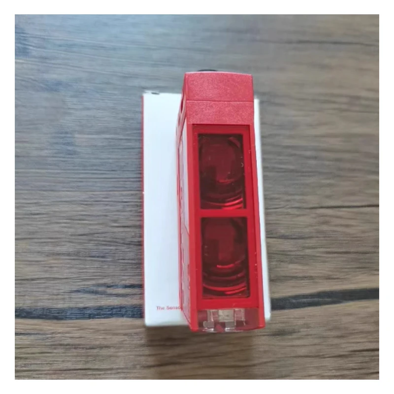 

Leuze Original HT46C/4P-M12 Photoelectric Sensor 50127048