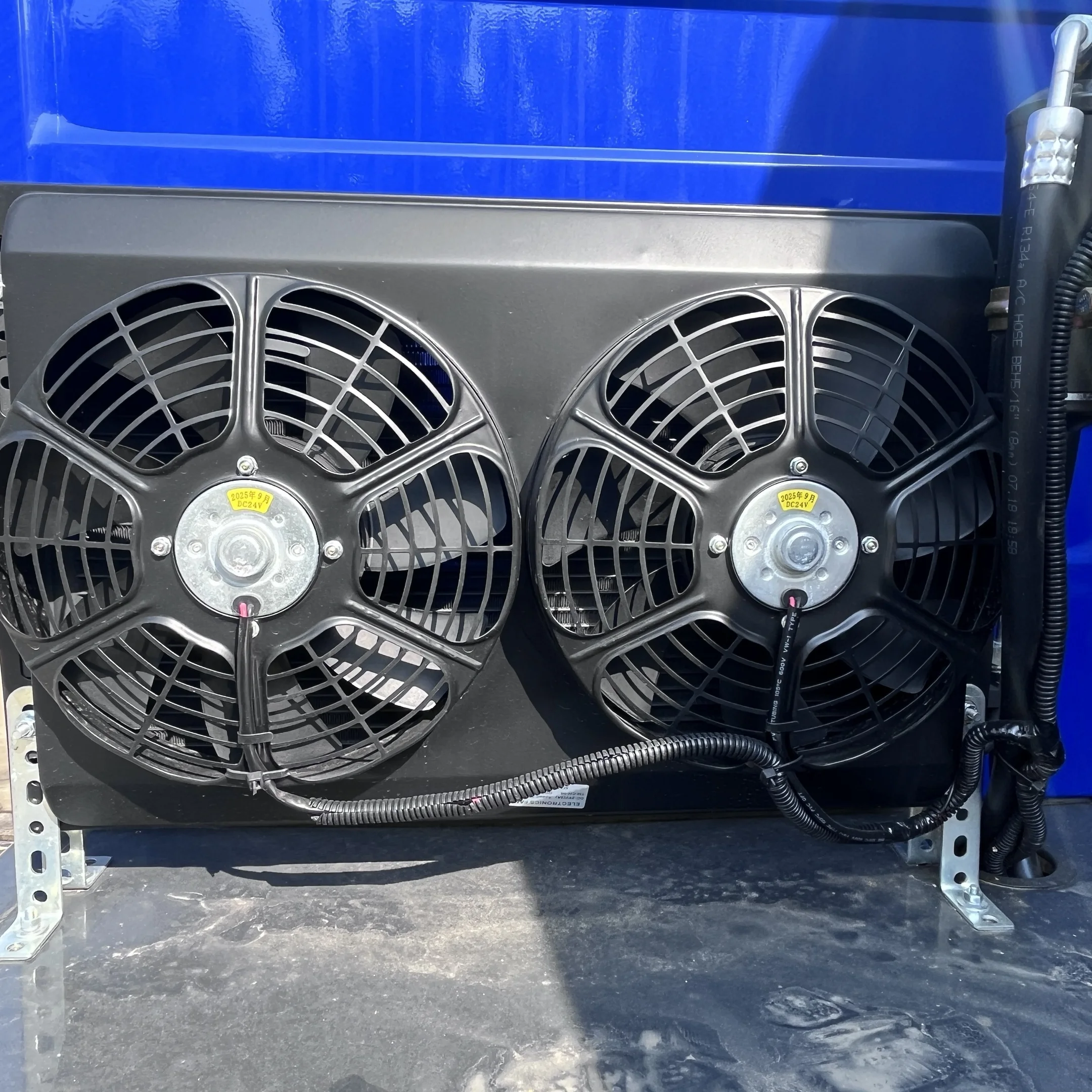 خلاط خرسانة صغير، شاحنة قلابة، خلاط خرسانة محمول من نوع العجلة، خلاط خرسانة ذاتي التحميل #6