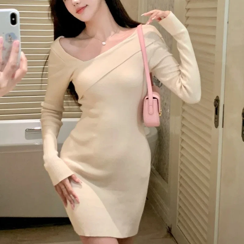 Sloping Collar Off-shoulder Elegant Knitted Dress Women Waist-slimming Short Skirt