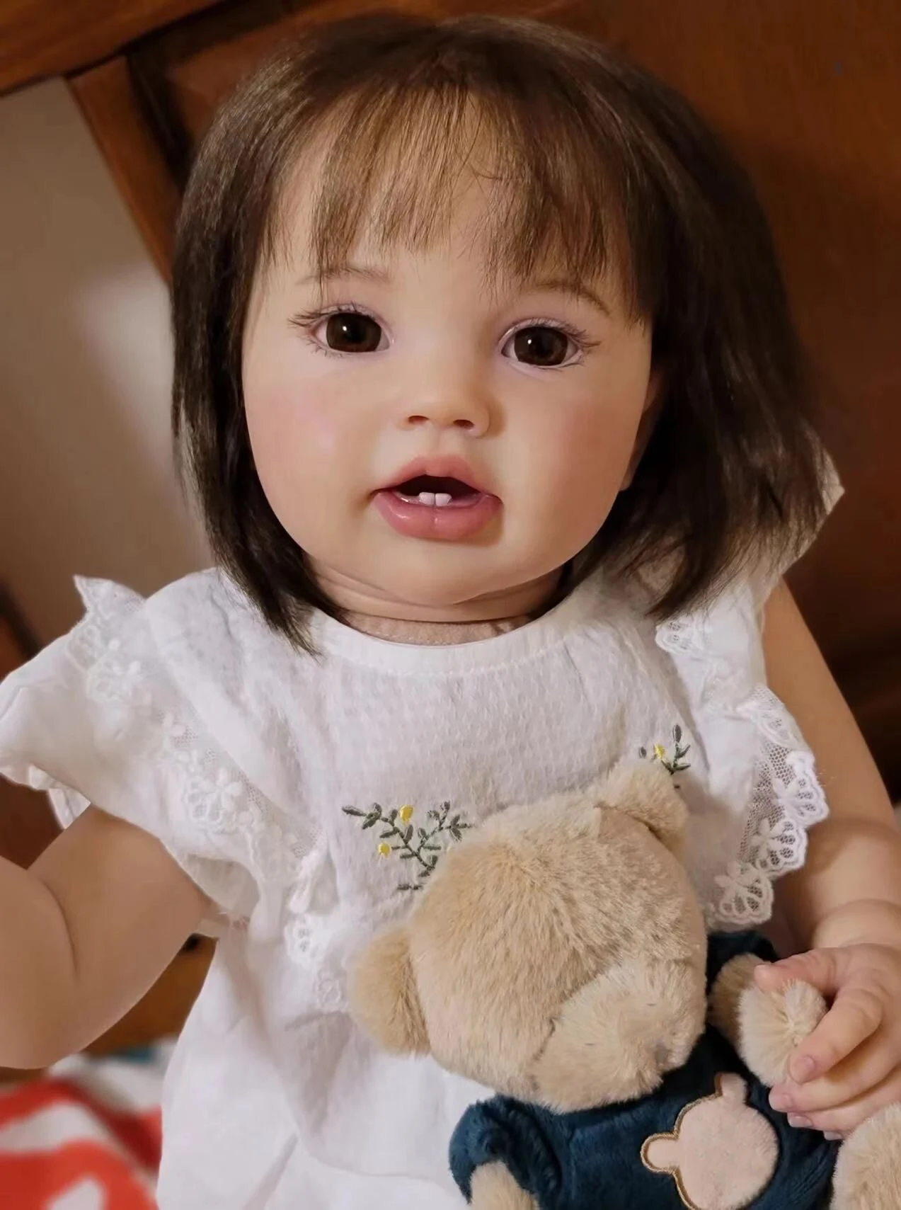 24 pouces Lottie corps en coton doux réaliste Reborn enfant en bas âge poupée plusieurs couches peinture 3D peau veines visibles avec des cheveux de racine de main