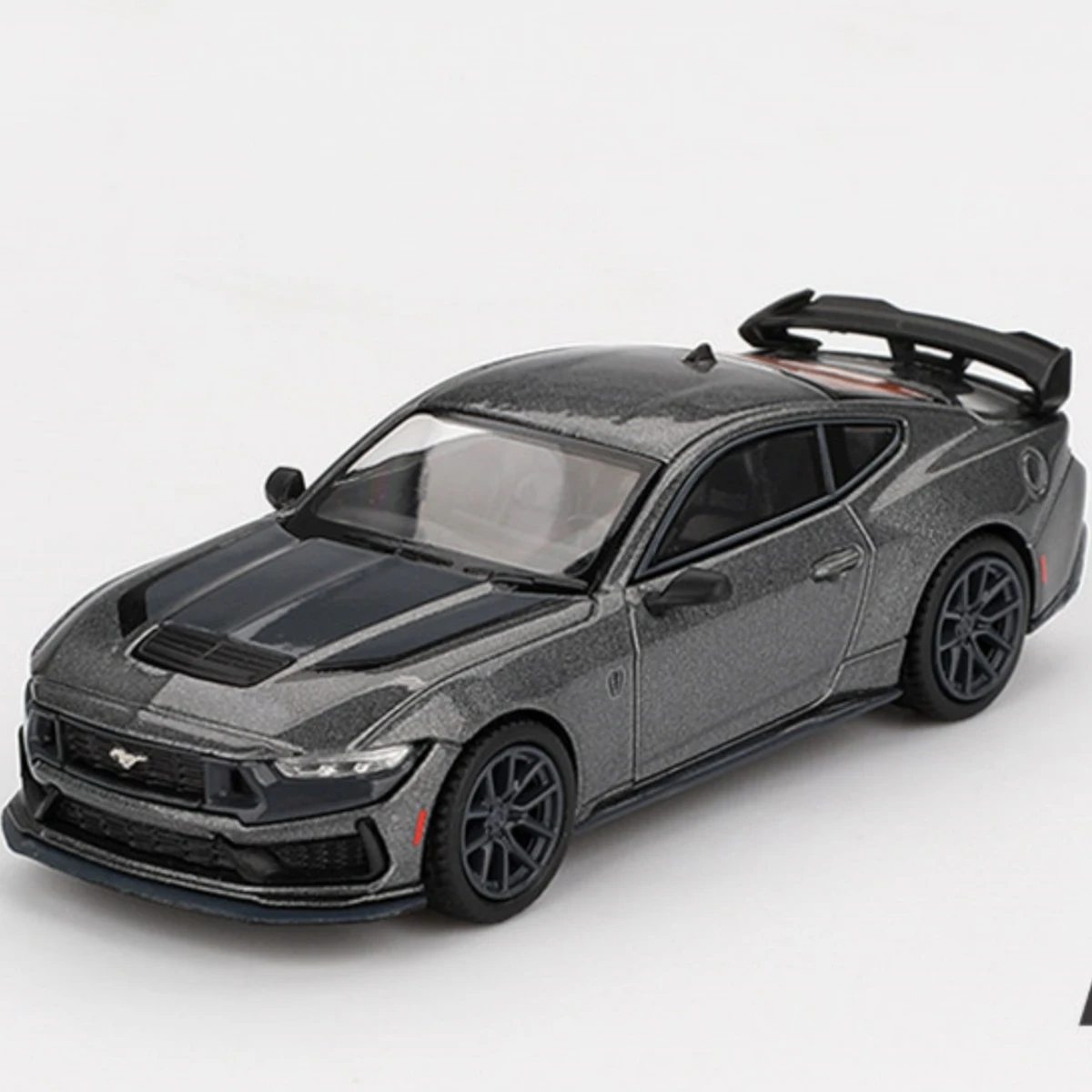 

MINIGT TSM 1:64 957 Mustang Dark Horse 2024 Модель автомобиля из литого металла