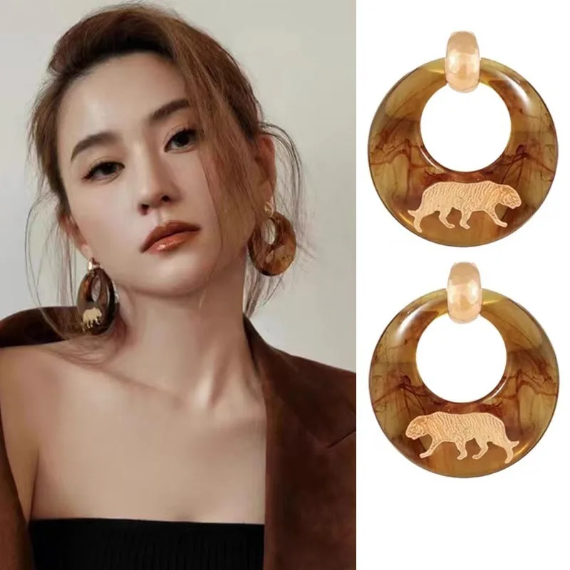 musesearts-ho-cha-lian-circular-earrings-quirky-design-sensation-exaggerated-ear-ring-fashionable-silver-jewelry