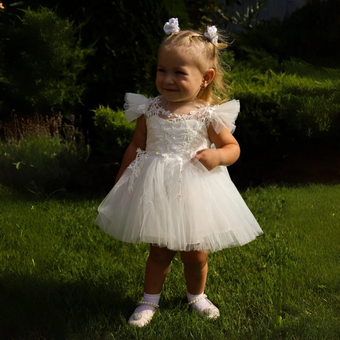 Girls' White Designer Wedding Flower Girl Attire Lace Trimmed Flower Girl Dress Floral Embellished Party Gown Elegant Wedding