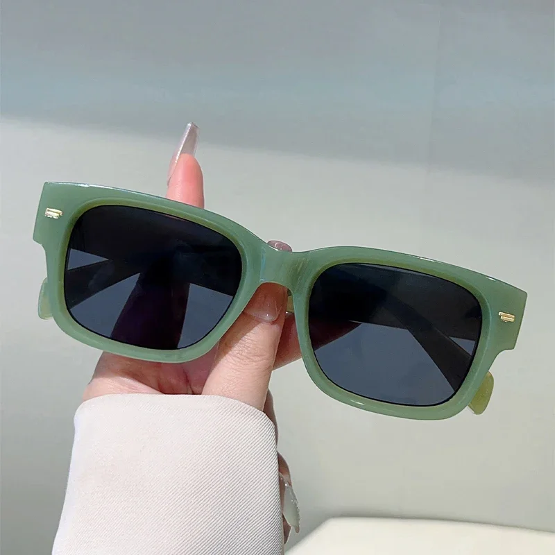KAMMPT Vintage Quadratische Sonnenbrille Männer 2025, Neue Mode Koreanischen Stil Shades Frauen Trendy Marke Design Candy Farbe Rand Sonnenbrille