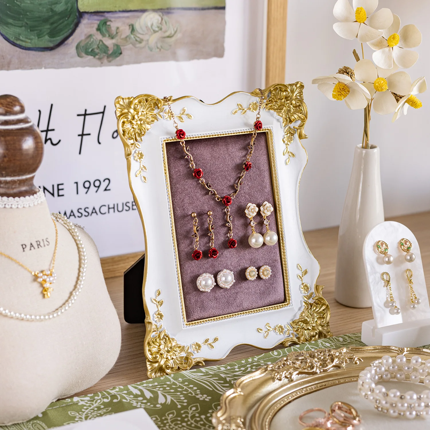 French Style Purple Velvet Jewelry Display Stand, Gold Edge White Frame Earring Holder Organizer, Soft Pouch Photo Prop Tray for