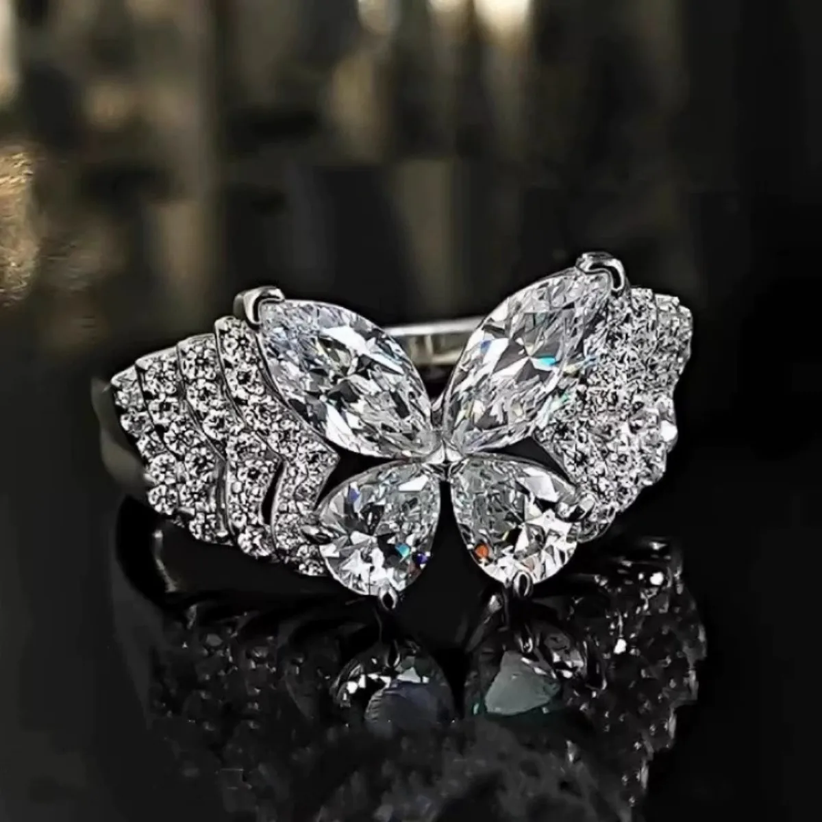 خاتم فراشة الوهم الفاخر الخفيف الجديد مع خاتم فراشة متعدد الطبقات من الزركونيا