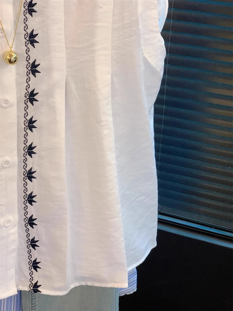 

Ele Вышитый Svel irt Мужчины Женщины Лето Faionable Age-defining Красивый Маленький irt Корейский Sle Свободный крой