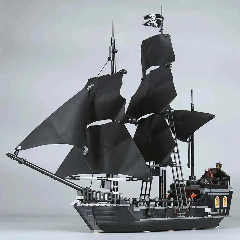 804 PCS Pirates The Black Pearl Ship Building Block Bricks Toy Birthday Christmas Gift Compatible16006  4184