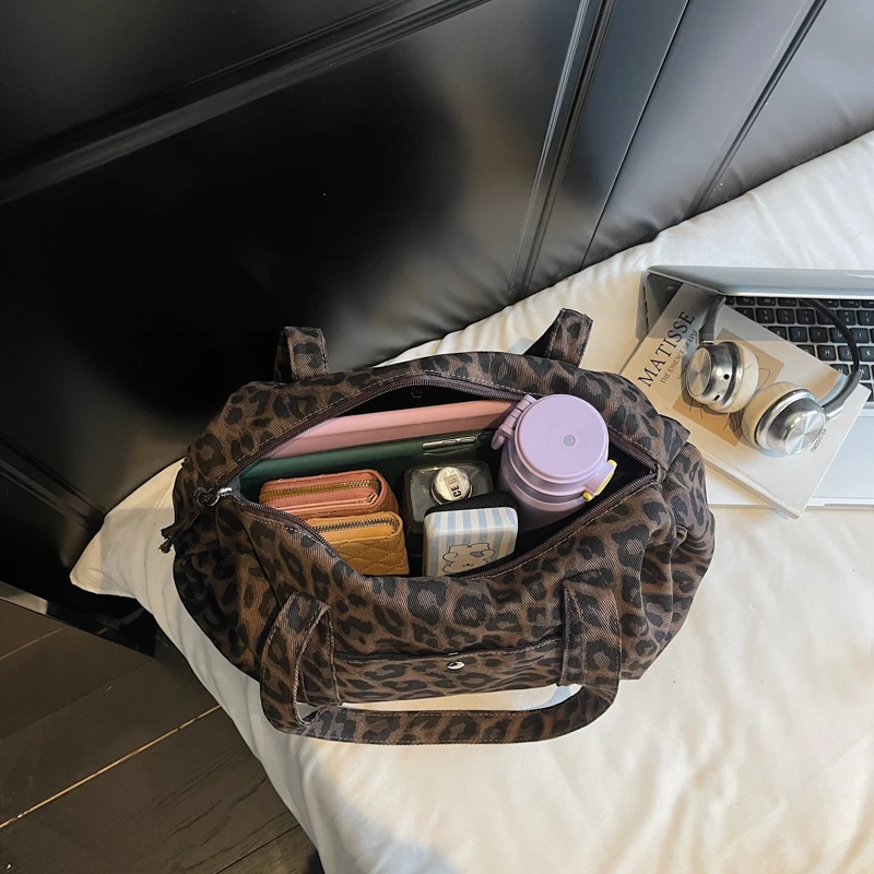 Leopardenmuster-Tragetasche für Damen, große Canvas-Umhängetasche, vielseitige Crossbody-Handtasche, Damen-Shopper-Tasche für Reisen, Arbeit und Alltag. – Detail 39