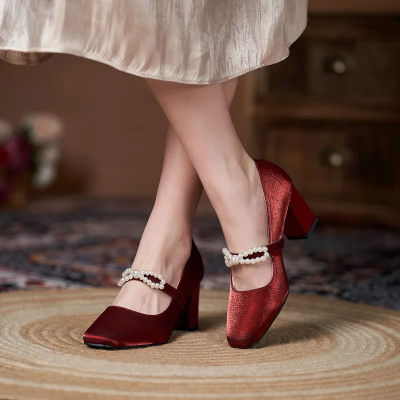 

31–43 Новинка 2025, туфли с жемчугом, женские черные туфли-лодочки на каблуке, атласные свадебные туфли на высоком каблуке с квадратной головкой и пряжкой