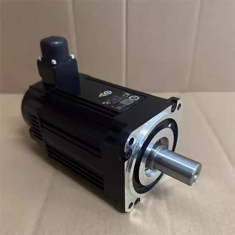 العلامة التجارية الجديدة الأصلي ياس كا وا موتور SGMPS-01ACA41-E // 02/04/08/15/ACA41/A2A21/61/6C/4 محرك معزز