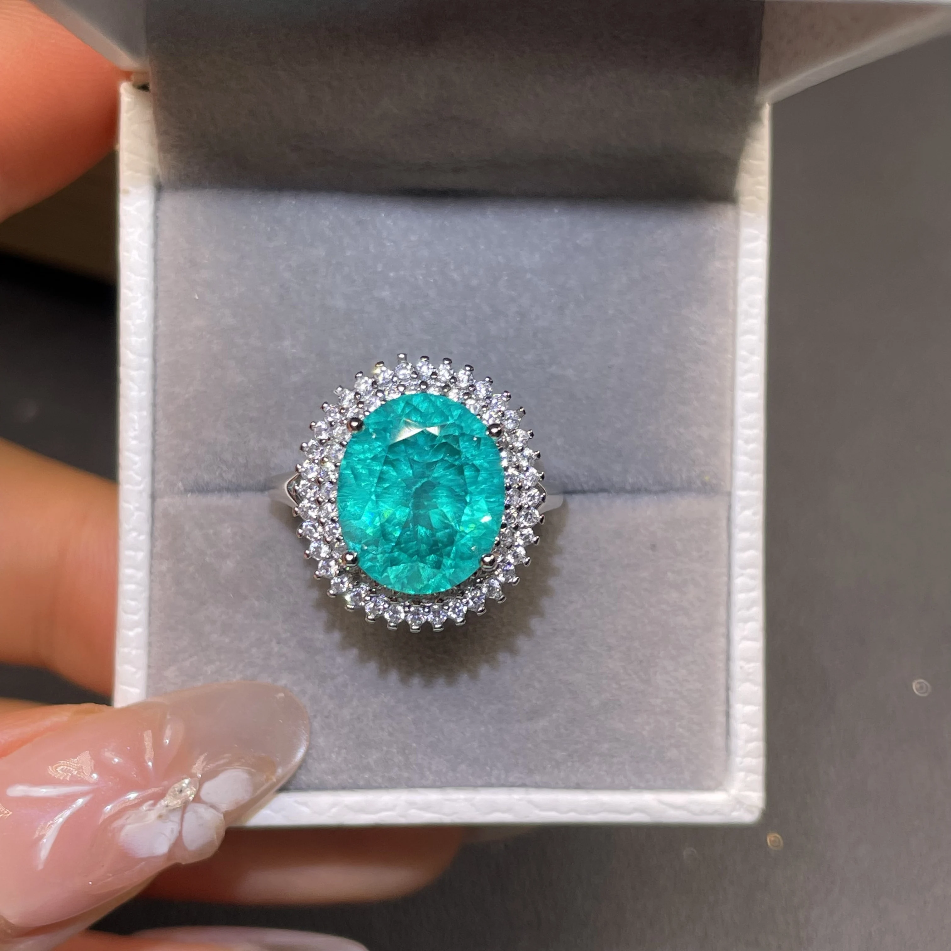 Luxurious 8ct Paraiba Lake Blue Ring - Fashionable and Eye-Catching Women's Wedding Jewelry - Pure Silver Ring