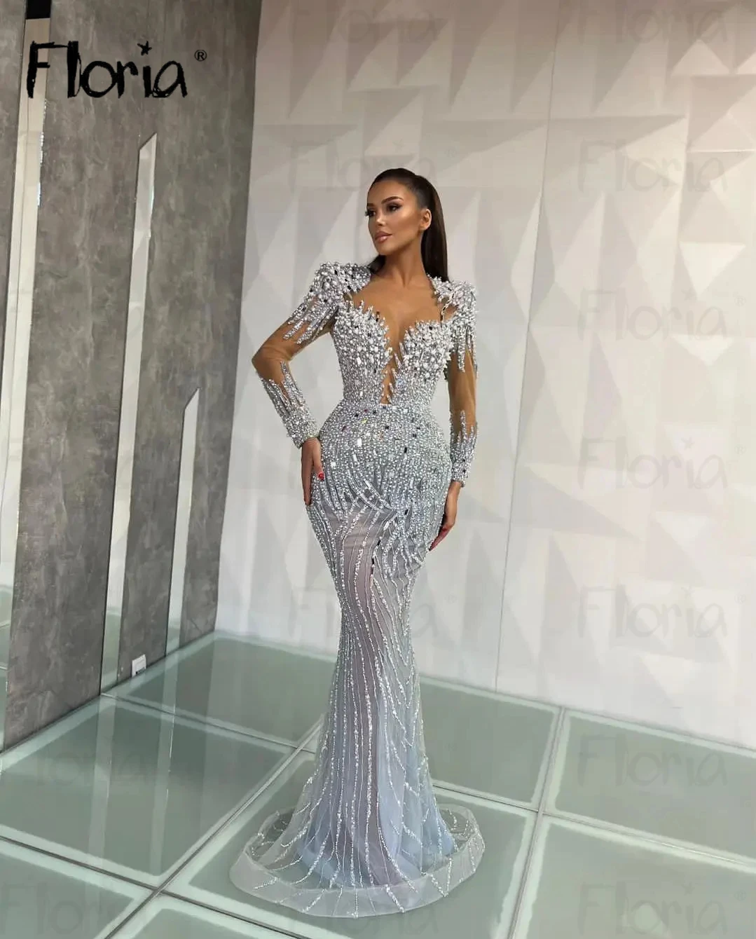 Floria-Vestidos de Fiesta de reina Ana de plata brillante, vestidos de fiesta de Dubai con cuentas de cristales completos, vestidos de graduación de lujo para ocasiones formales