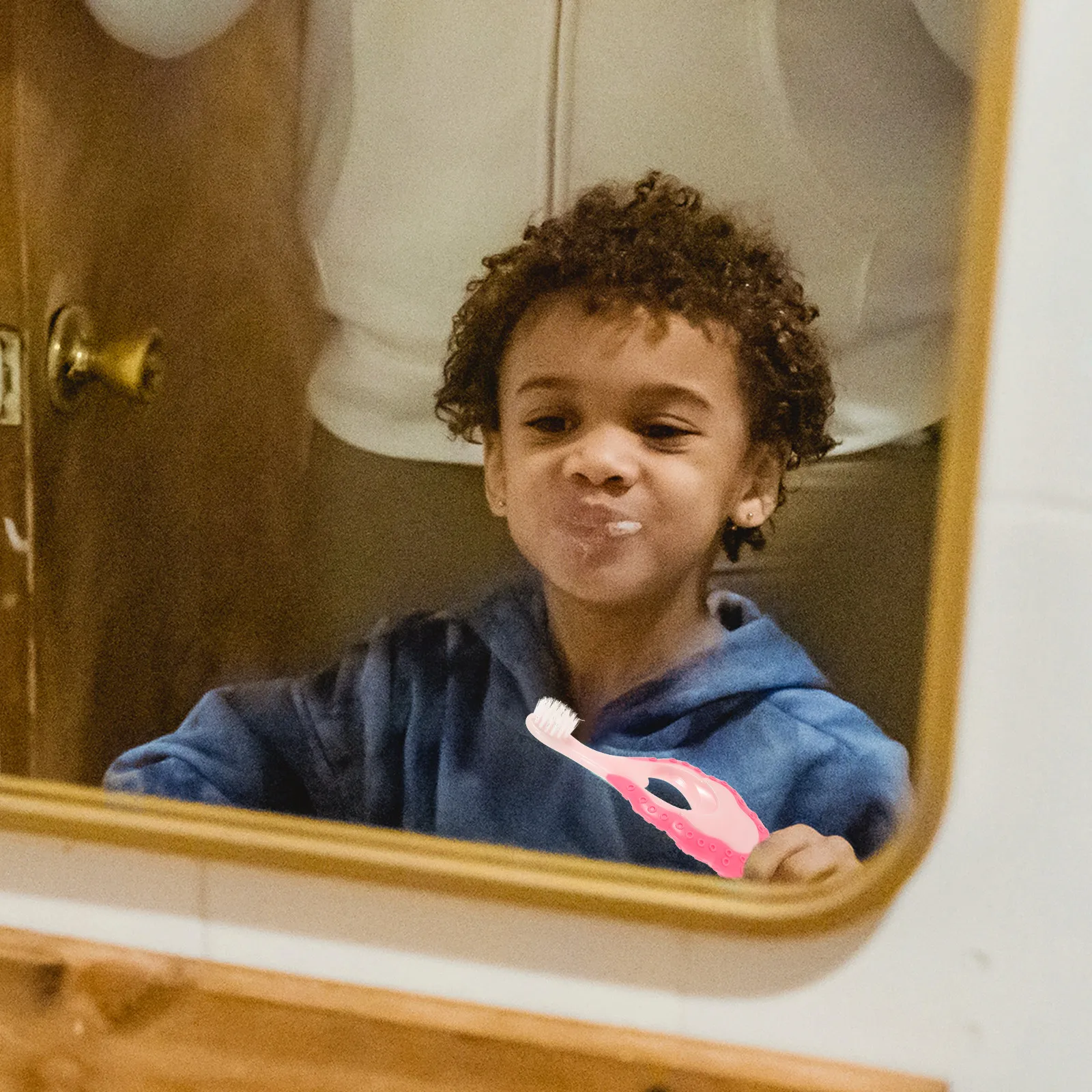 

2 шт. Детские зубные щетки с мягкой щетиной, ручные, для малышей, простые в использовании, эргономичный дизайн, милый дизайн, для ежедневного ухода за зубами