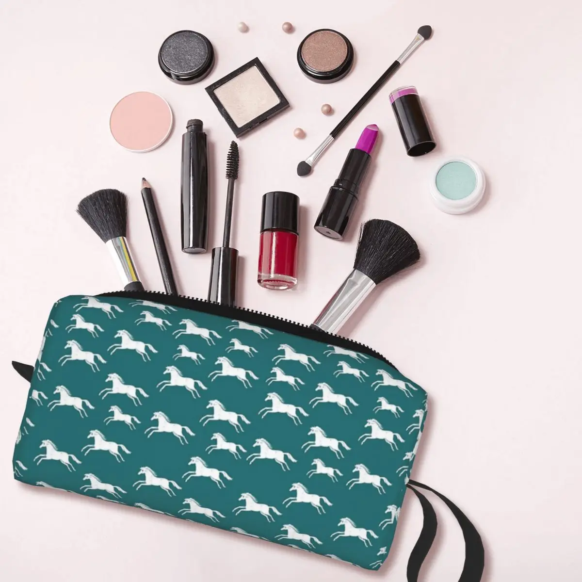 Bolsa de maquillaje White Horses On Teal para mujer, organizador de cosméticos, Kit de almacenamiento de artículos de tocador, estuche de lápices de viaje de belleza