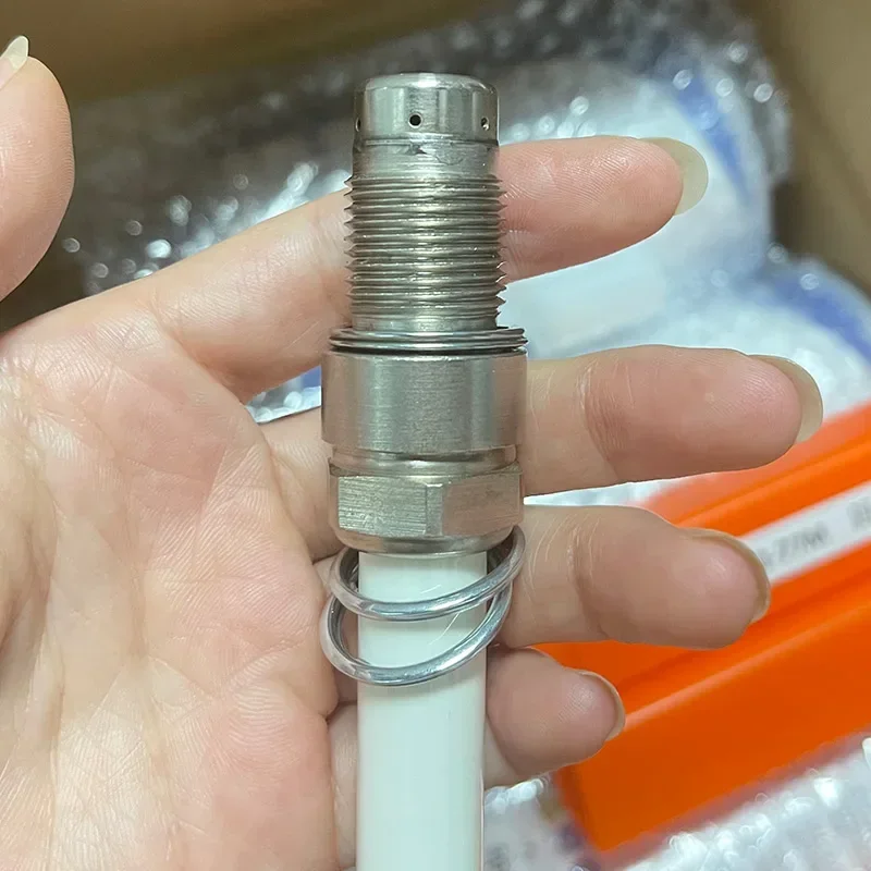 Wholesale Professional Engine Generator Spare Parts Spark Plugs R6GC1-77 X52404500062 X52404500056 X52404500059 for MTU 4000 - view 5