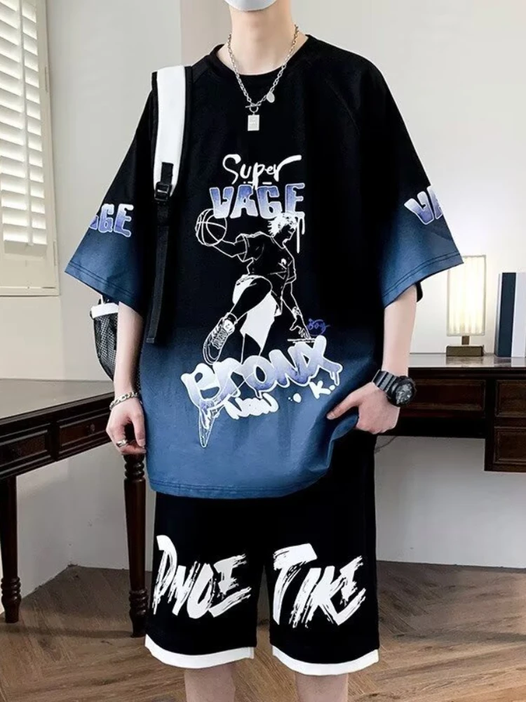 2025 Ensembles surdimensionnés pour hommes Survêtements de basket-ball High Street Youth T-shirt Shorts 2 pièces Ensemble Hommes Haut tendance Vêtements de créateurs