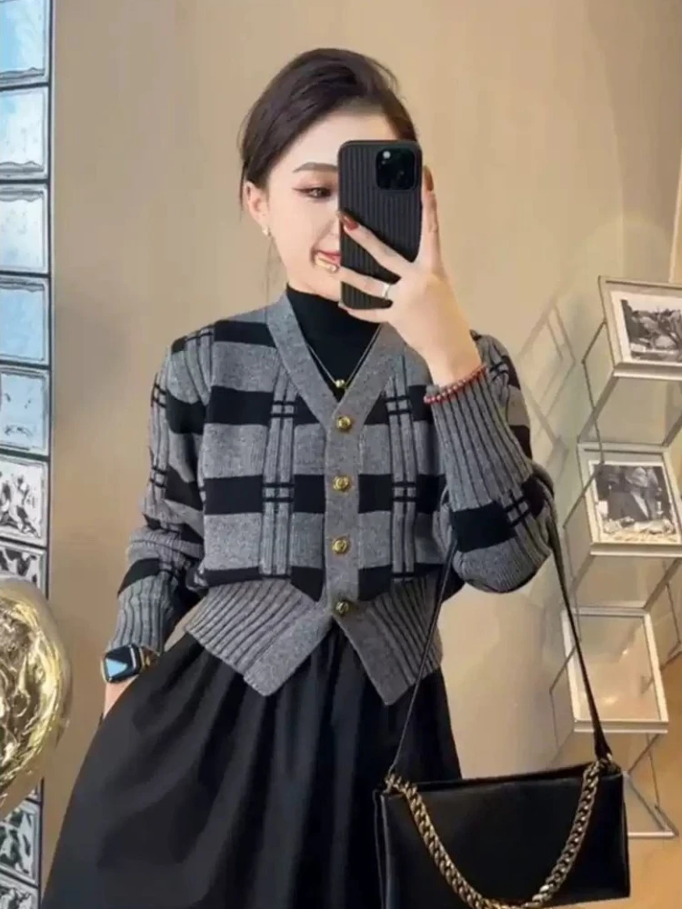 2025 модный женский укороченный вязаный кардиган с v-образным вырезом - универсальный свитер на пуговицах спереди, осень-зима, лидер продаж, короткая верхняя одежда