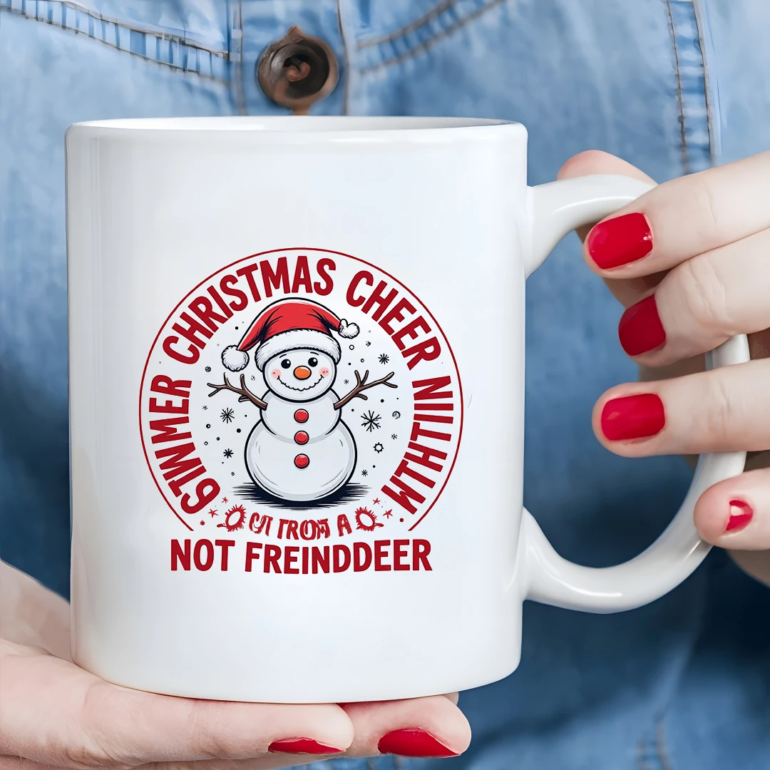 Taza de 11oz + pegatina de sombrero de muñeco de nieve de dibujos animados + regalo festivo de ambiente navideño para niños, taza de café familiar para el hogar y la Oficina