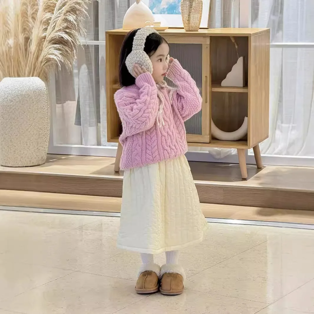 

Girl Suits Korean Version Foreign Twist Knitted Sweater Solid Color Quilted Thick Half Cotton Skirt Cotton Set Two-piece Set