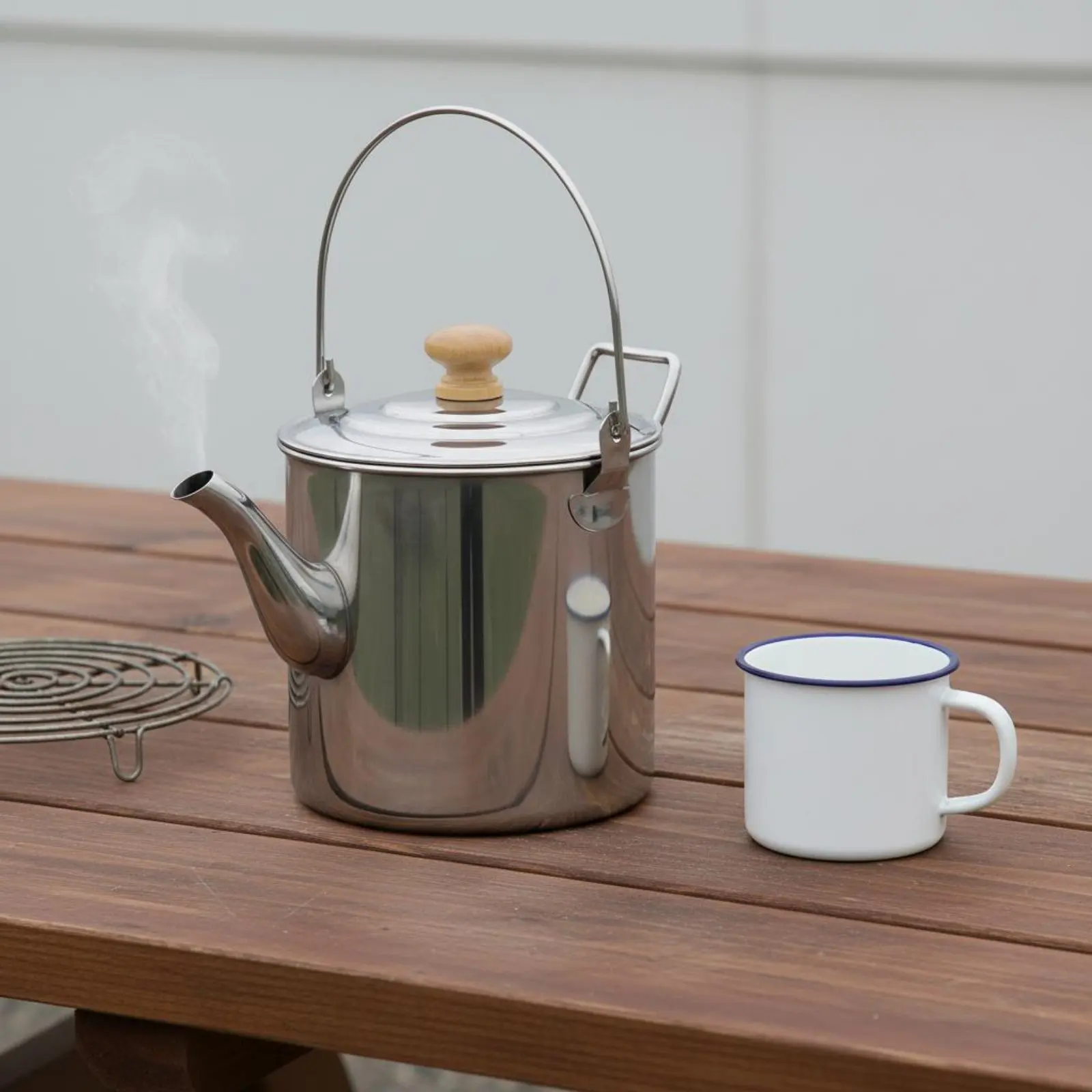 Stainless Steel Campfire Kettle Long-Lasting Portable Outdoor Tea Pot Camping Water Boiling Pot Wooden Knob Lid for Hikers