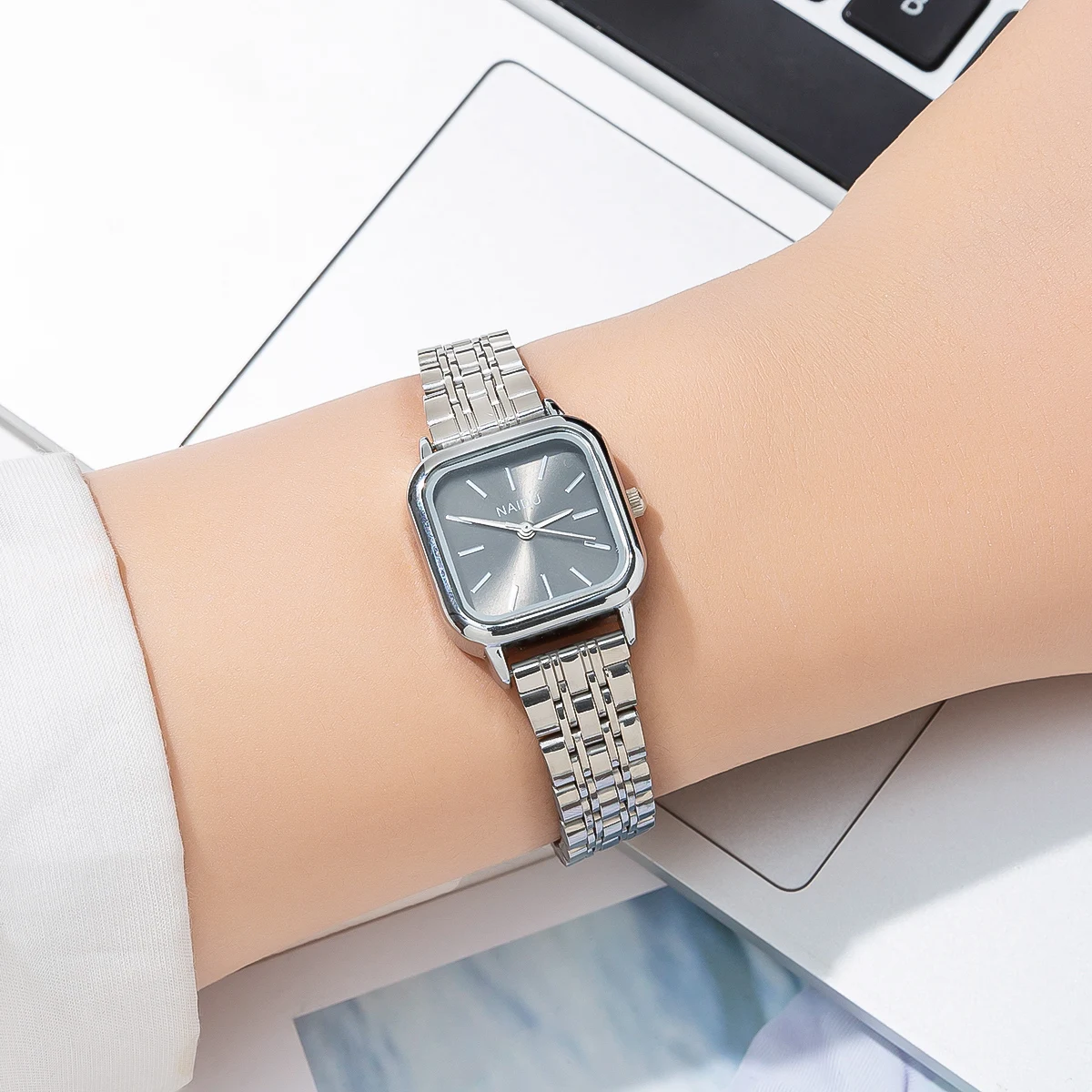 Fashion Square Steel Band women Watch